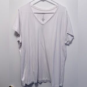 Classic White St John’s Bay Essential V-Neck Women’s Shirt Size 2X